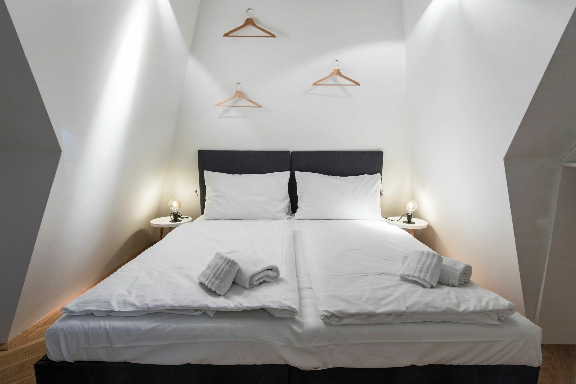 Rehorova Apartments Прага Екстериор снимка